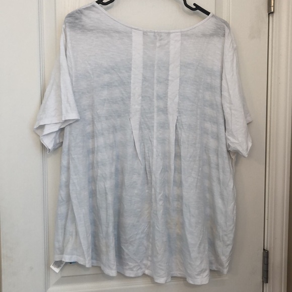 😊 Super cute stripes & flower printed short sleeve T-shirt size 2X🌺 - Picture 3 of 3